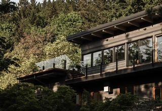 Photo 1: 6080 EAGLERIDGE Drive in West Vancouver: Eagleridge House for sale : MLS®# R2781749
