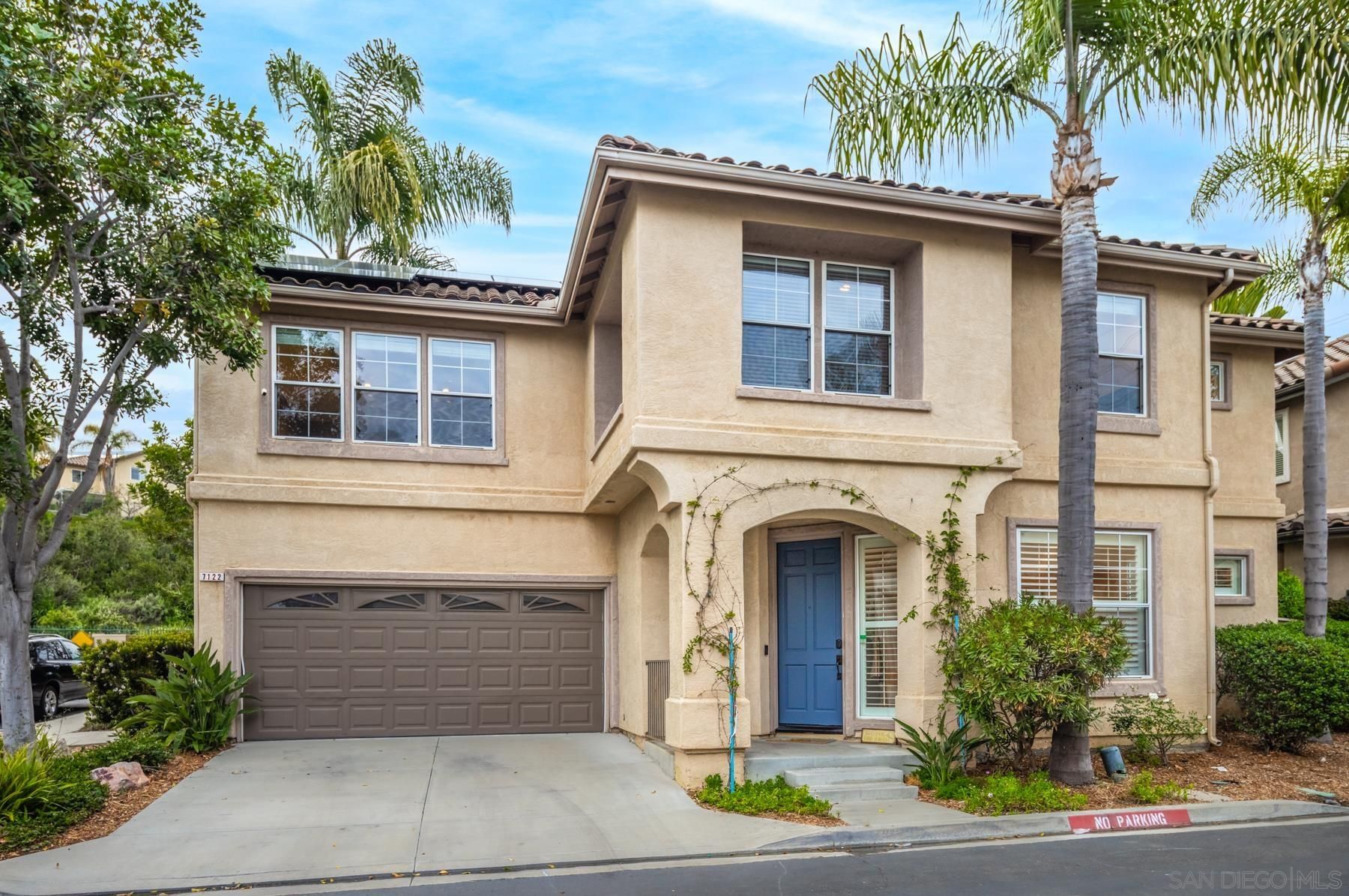 Main Photo: AVIARA House for sale : 3 bedrooms : 7122 Pintail in Carlsbad