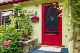 Photo 3: 1235/1237 Rudlin St in VICTORIA: Vi Fernwood House for sale (Victoria)  : MLS®# 791620
