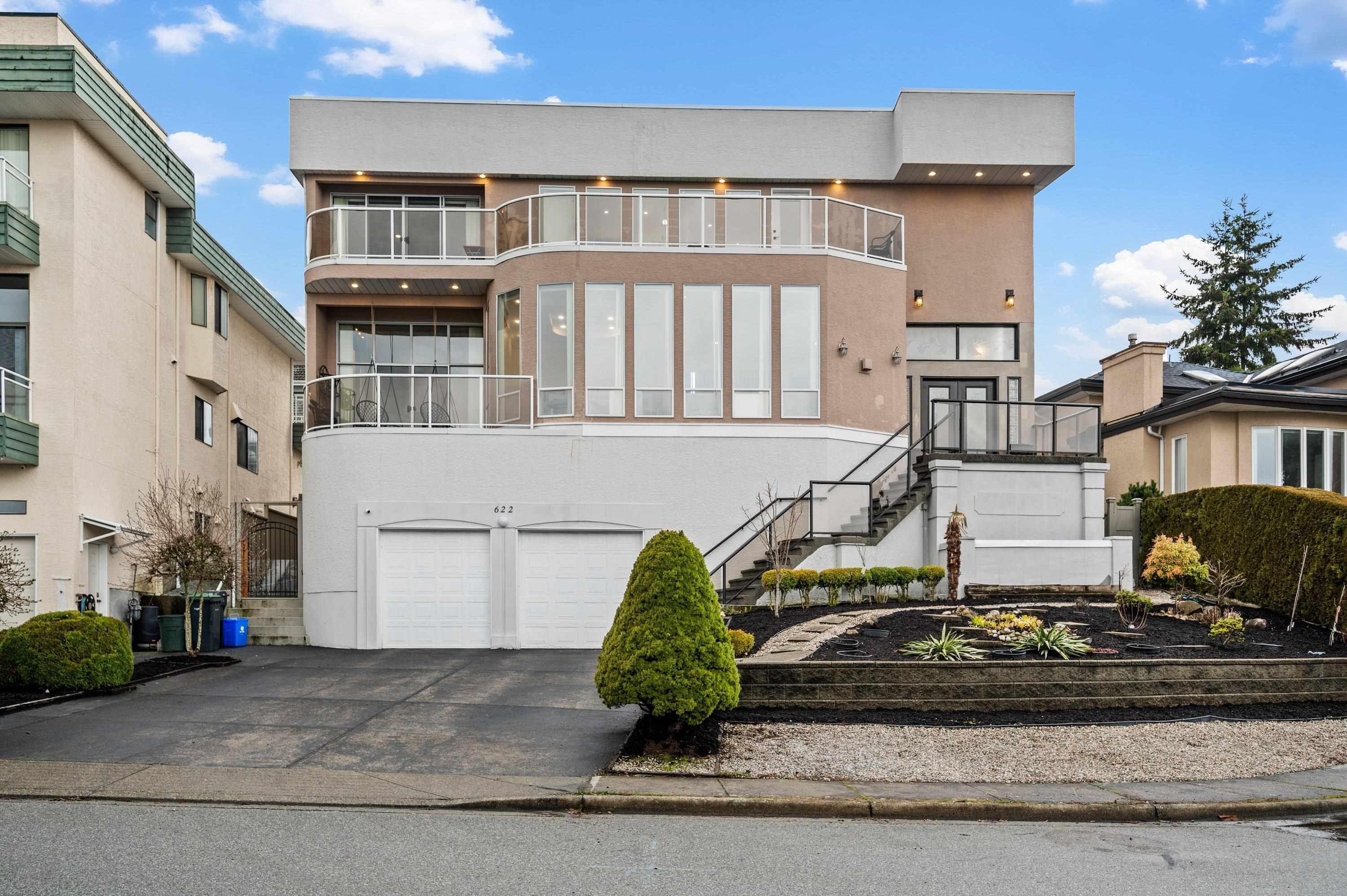 Main Photo: 622 NADINA COURT in Coquitlam: Coquitlam East House for sale : MLS®# R2830380