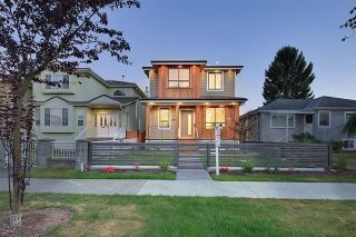 Photo 1: 128 51ST AVENUE in Vancouver East: South Vancouver Home for sale ()  : MLS®# R2105207