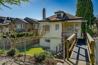 Photo 1: 924 E 14TH Avenue in Vancouver: Mount Pleasant VE House for sale (Vancouver East)  : MLS®# R2630562