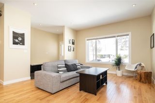 Photo 4: River Heights Bungalow in Winnipeg: House for sale