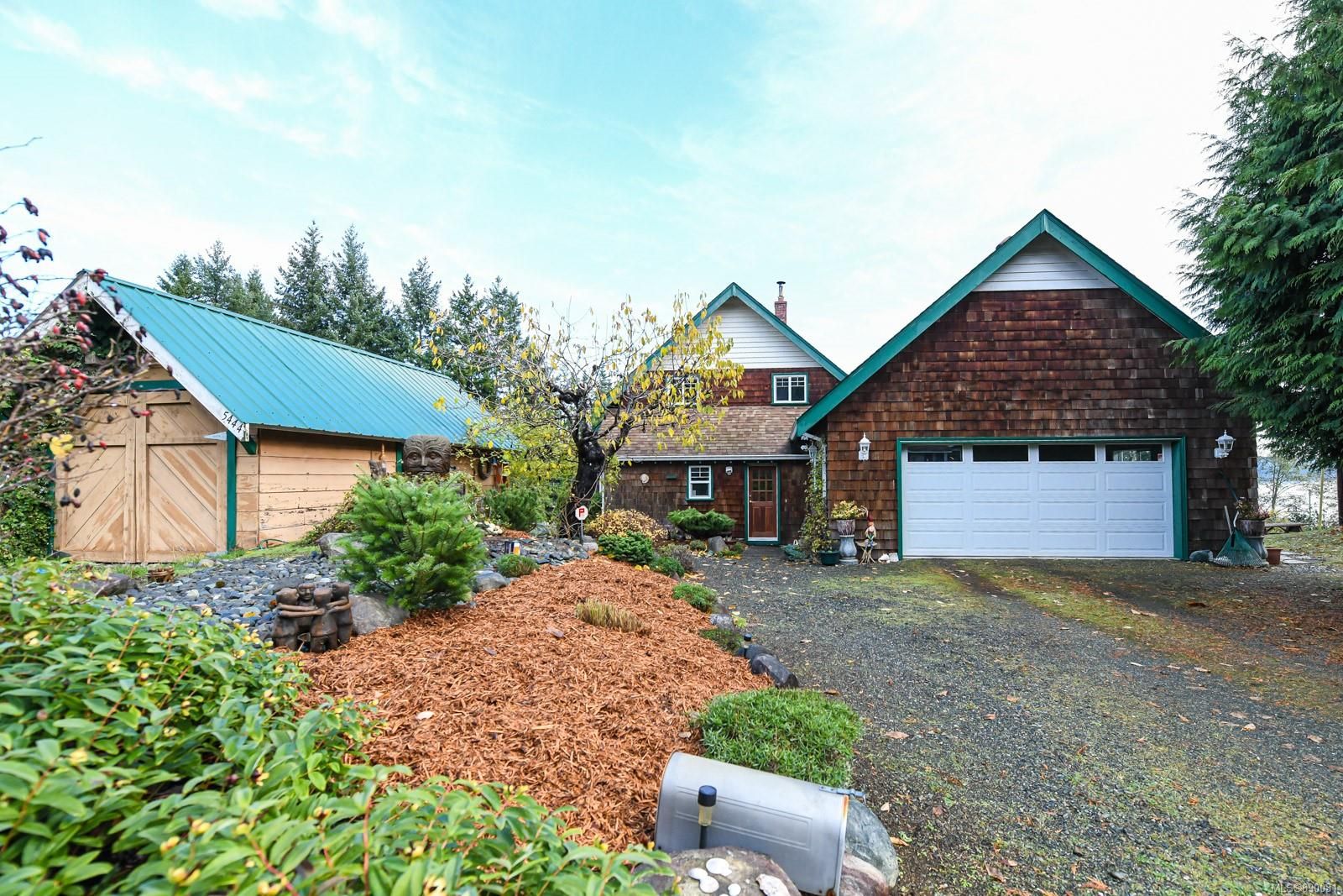 Main Photo: 5444 Tappin St in Union Bay: CV Union Bay/Fanny Bay House for sale (Comox Valley)  : MLS®# 890031