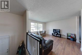 Photo 3: 605 12 Avenue SE in Slave Lake: House for sale : MLS®# A2067922