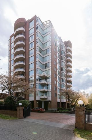Photo 1: PH2 2350 W 39TH Avenue in Vancouver: Kerrisdale Condo for sale in "St. Mortiz" (Vancouver West)  : MLS®# R2677703
