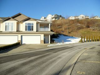 Photo 1: 56 8590 Sunrise Drive in Chilliwack: Townhouse for sale : MLS®# H1300151