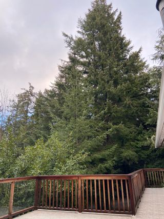 Photo 12: 284 SKYLINE Drive in Gibsons: Gibsons & Area House for sale in "The Bluff" (Sunshine Coast)  : MLS®# R2881875