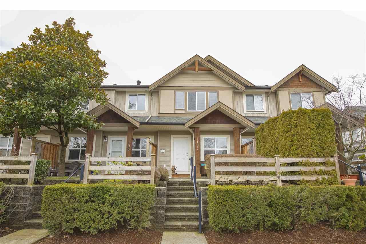 Main Photo: 107 1055 RIVERWOOD Gate in Port Coquitlam: Riverwood Townhouse for sale in "MOUNTAINVIEW ESTATES" : MLS®# R2436124