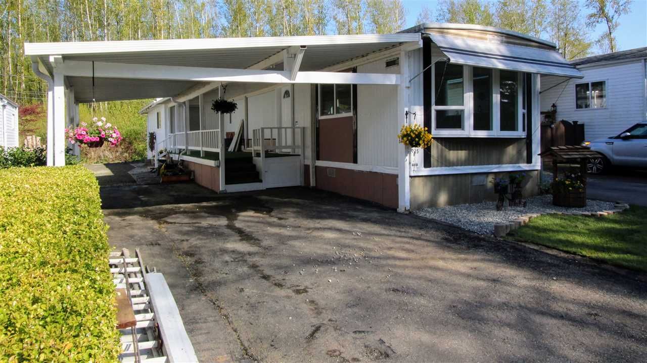 Main Photo: 25 23387 70A AVENUE in : Salmon River Manufactured Home for sale : MLS®# R2345468