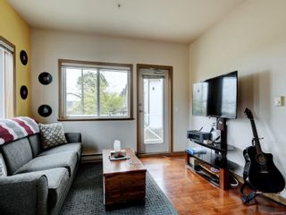 Photo 3: 108 360 Goldstream Ave in Colwood: Co Colwood Corners Condo for sale : MLS®# 900877