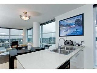 Photo 2: 2501 111 GEORGIA Street in Vancouver West: Downtown VW Home for sale ()  : MLS®# V829261
