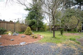 Photo 15: 671 Kelly Rd in VICTORIA: Co Hatley Park House for sale (Colwood)  : MLS®# 782897