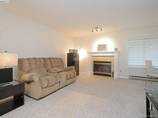 Photo 6: 4352 Parkwood Terr in VICTORIA: SE Broadmead Half Duplex for sale (Saanich East)  : MLS®# 780519