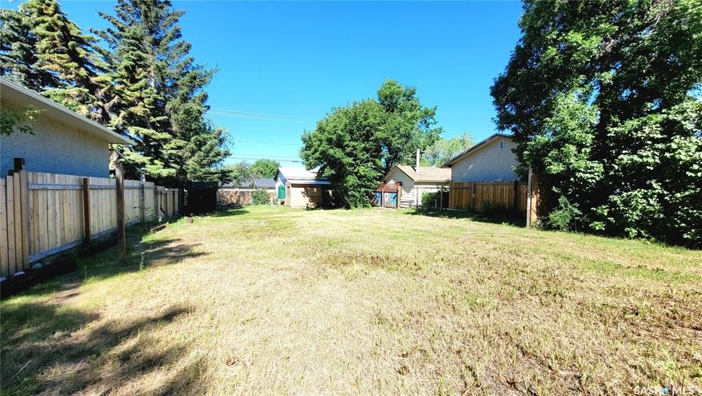 Main Photo: 981 105th Street in North Battleford: Paciwin Lot/Land for sale : MLS®# SK890911