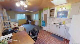 Photo 7: Cheap Mobile Home For Sale  |  4-1201 Craigflower Road
