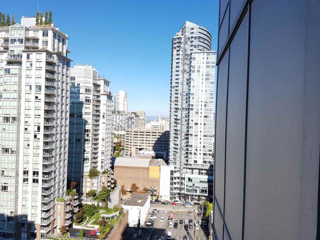 Main Photo: 2208 833 HOMER STREET in Vancouver: Downtown VW Condo for sale (Vancouver West)  : MLS®# R2200752