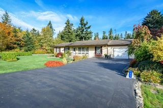 Photo 2: 195 Spindrift Rd in Courtenay: CV Courtenay South House for sale (Comox Valley)  : MLS®# 948021