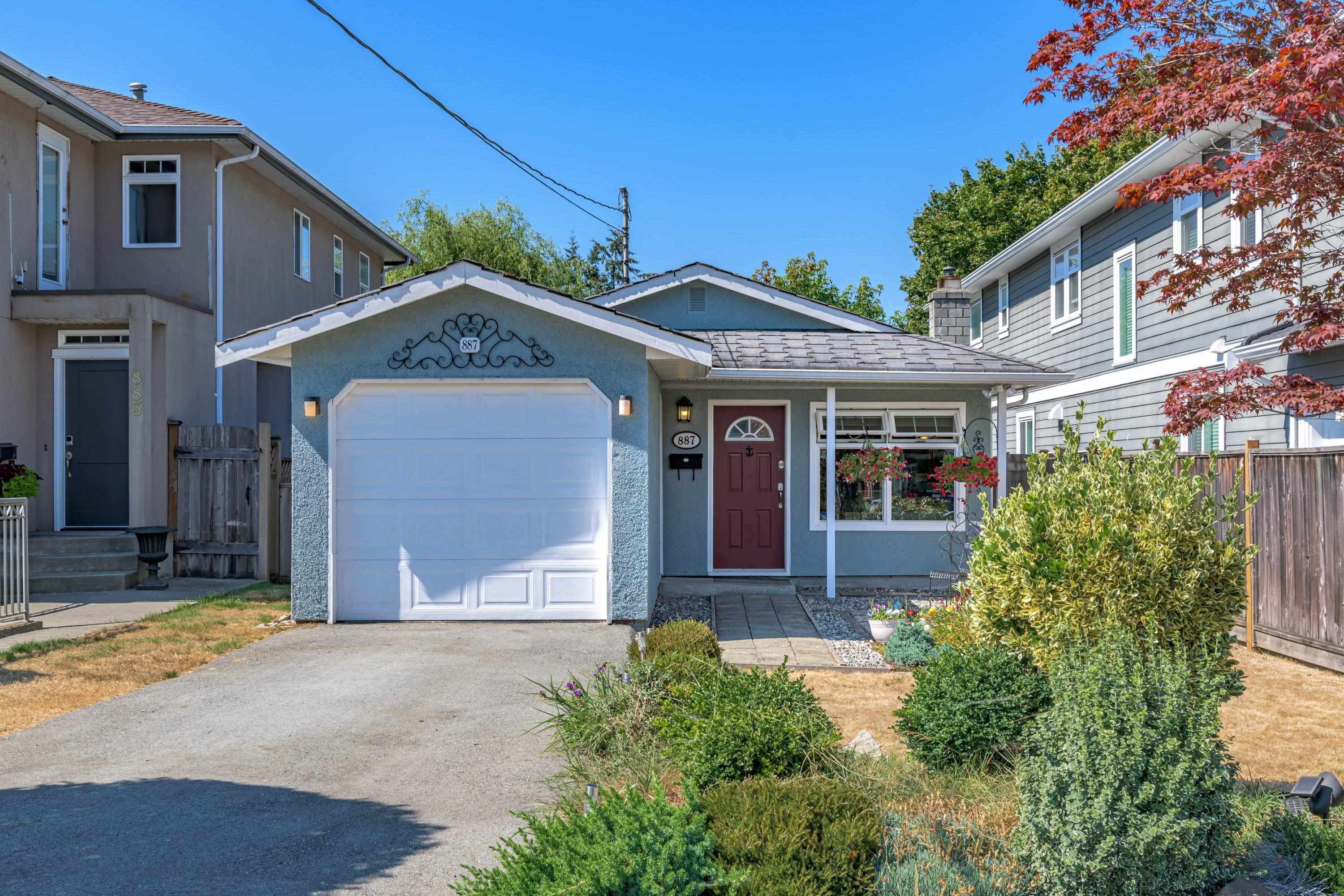 Main Photo: 887 LEE STREET: White Rock House for sale (South Surrey White Rock)  : MLS®# R2751059