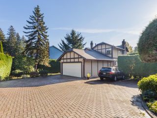 Photo 2: 2260 ENNERDALE Road in North Vancouver: Westlynn House for sale : MLS®# R2738434