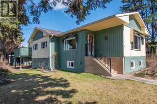 Photo 1: 1511 COLUMBIA DRIVE in Smithers: House for sale : MLS®# R2745647