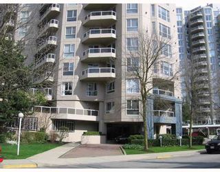 Photo 1: 807 1185 QUAYSIDE Drive in New_Westminster: Quay Condo for sale in "The Riveria" (New Westminster)  : MLS®# V721112