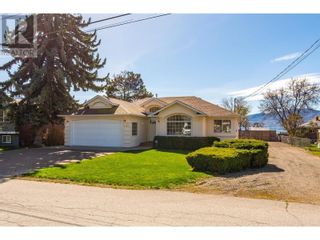 Photo 2: 4123 San Clemente Avenue in Peachland: House for sale : MLS®# 10309722