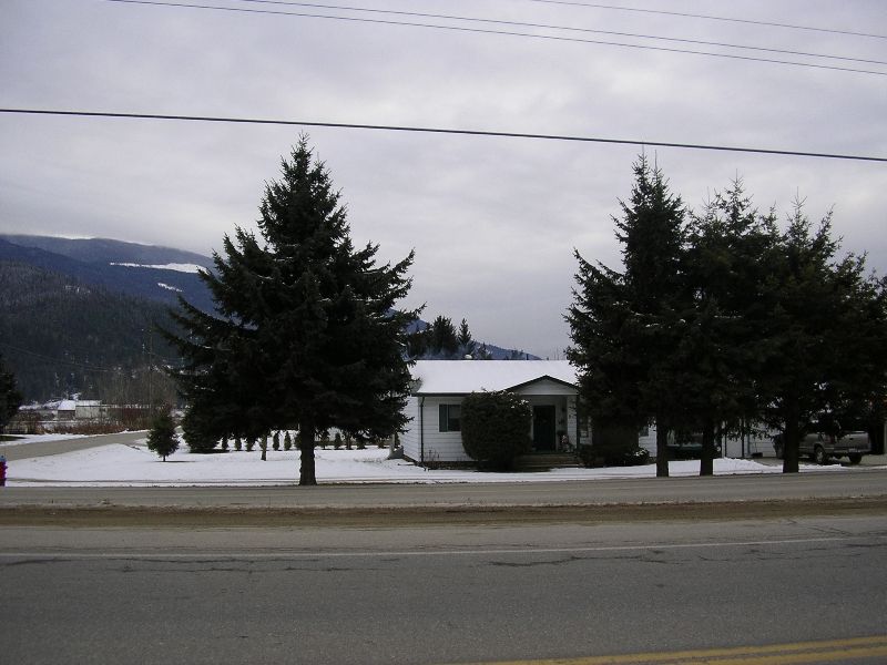 Main Photo: 813 Trans Can Frtg Road in Sicamous: Home for sale : MLS®# 10000966