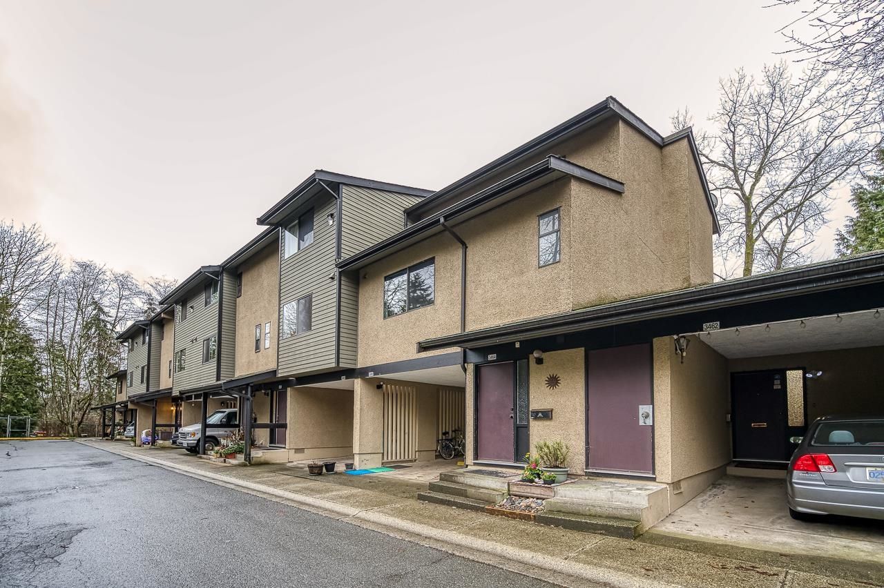 Main Photo: 3464 NAIRN Avenue in Vancouver: Champlain Heights Townhouse for sale in "COUNTRY LANE" (Vancouver East)  : MLS®# R2754277
