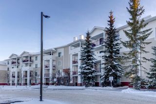 Photo 2: 305 9 Country Village Bay NE in Calgary: Country Hills Village Apartment for sale : MLS®# A2028586