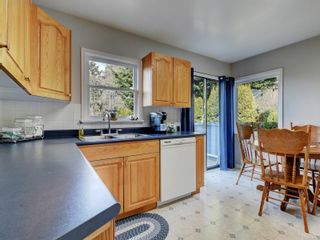 Photo 6: 1048 Lodge Ave in Saanich: SE Swan Lake House for sale (Saanich East)  : MLS®# 926966