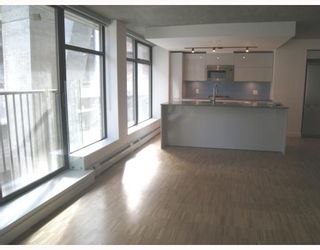 Photo 2: 305 128 W CORDOVA Street in Vancouver: Downtown VE Condo for sale in "WOODWARDS W-43" (Vancouver East)  : MLS®# V790327