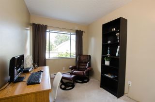 Photo 9: 4975 RIVER REACH in Delta: Ladner Elementary Townhouse for sale (Ladner)  : MLS®# R2329819