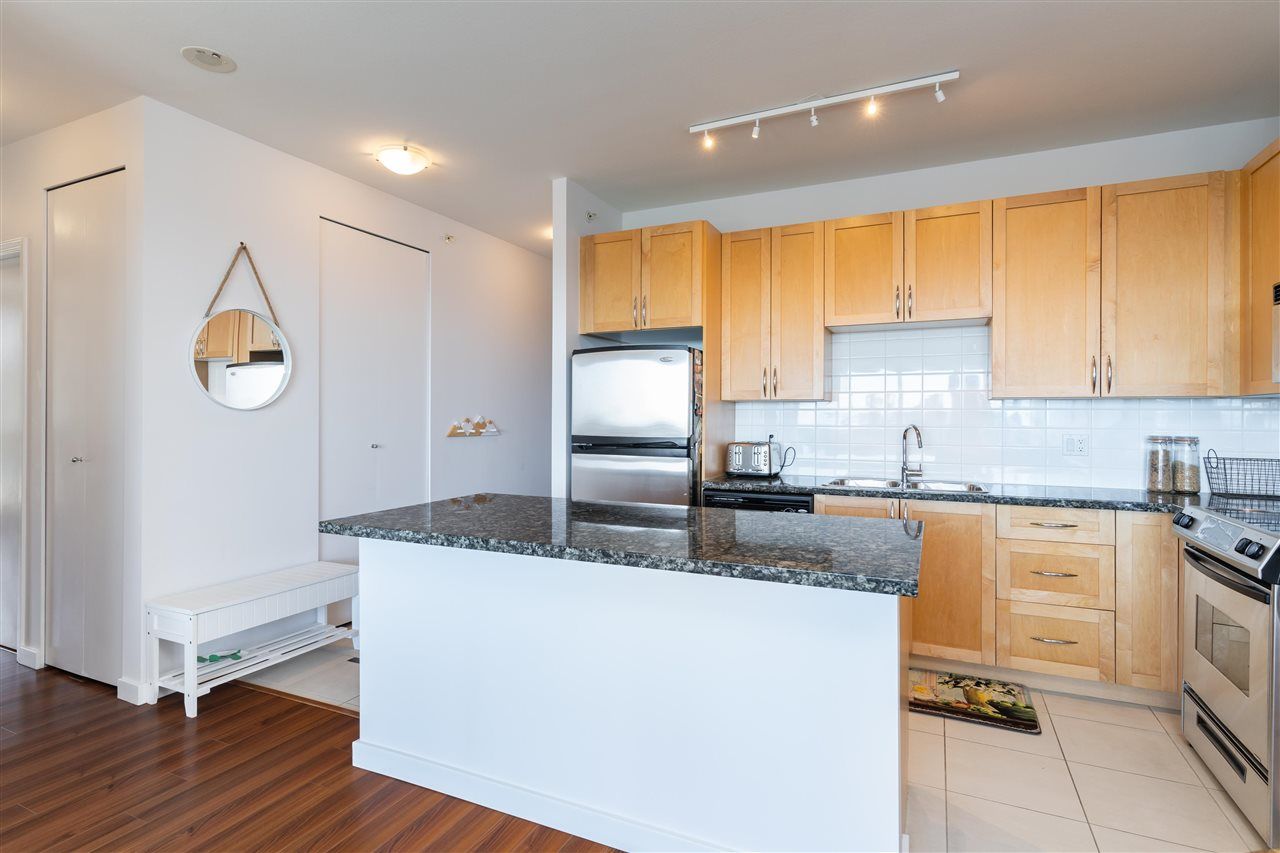Photo 17: Photos: 707 6823 STATION HILL Drive in Burnaby: South Slope Condo for sale in "Belevedere" (Burnaby South)  : MLS®# R2581804