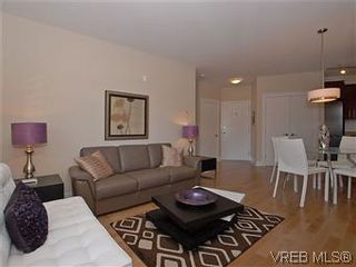 Photo 4: 118 21 Conard St in : VR Hospital Condo for sale (View Royal)  : MLS®# 569626