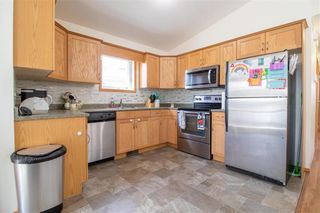 Photo 4: 1953 William Avenue West in Winnipeg: Brooklands Residential for sale (5D)  : MLS®# 202211344