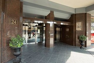 Photo 2: #602 24 W Wellesley Street in Toronto: Bay Street Corridor Condo for lease (Toronto C01)  : MLS®# C4539686