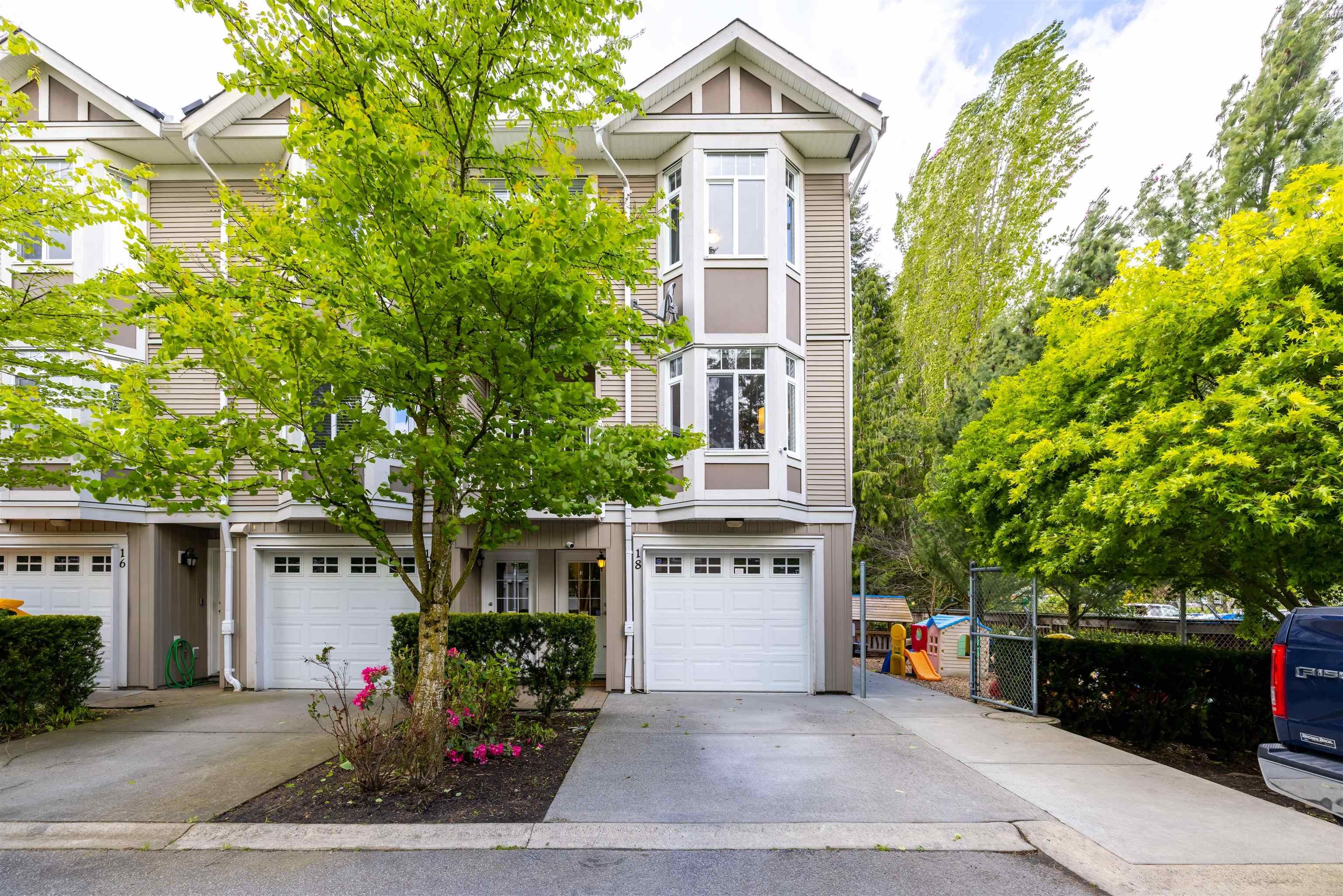 Main Photo: 18 2865 273 Street in Langley: Aldergrove Langley Townhouse for sale in "EMMY LANE" : MLS®# R2690740