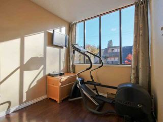 Photo 9: 206 3187 MOUNTAIN Highway in North Vancouver: Lynn Valley Condo for sale in "LYNN TERRACE II" : MLS®# V1059529