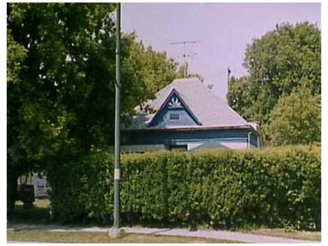 Main Photo: 469 MAIN Street in SELKIRK: City of Selkirk Residential for sale (Winnipeg area)  : MLS®# 2501411