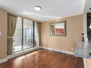 Photo 3: 304 2959 GLEN Drive in Coquitlam: North Coquitlam Condo for sale in "THE PARC" : MLS®# R2246472