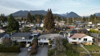 Photo 2: 864 E 14TH Street in North Vancouver: Boulevard House for sale in "Boulevard" : MLS®# R2762301