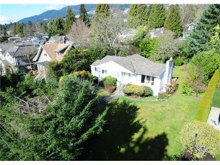 Photo 4: 1259 GORDON AV in West Vancouver: Ambleside House for sale : MLS®# V993487