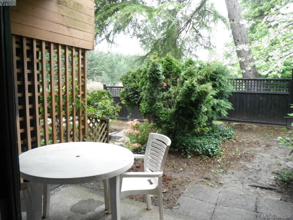 Photo 14: Photos: 102 2341 Harbour Rd in SIDNEY: Si Sidney North-East Row/Townhouse for sale (Sidney)  : MLS®# 768663