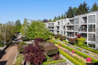 Main Photo: 305 8430 JELLICOE Street in Vancouver: South Marine Condo for sale in "The Boardwalk" (Vancouver East)  : MLS®# R2882545