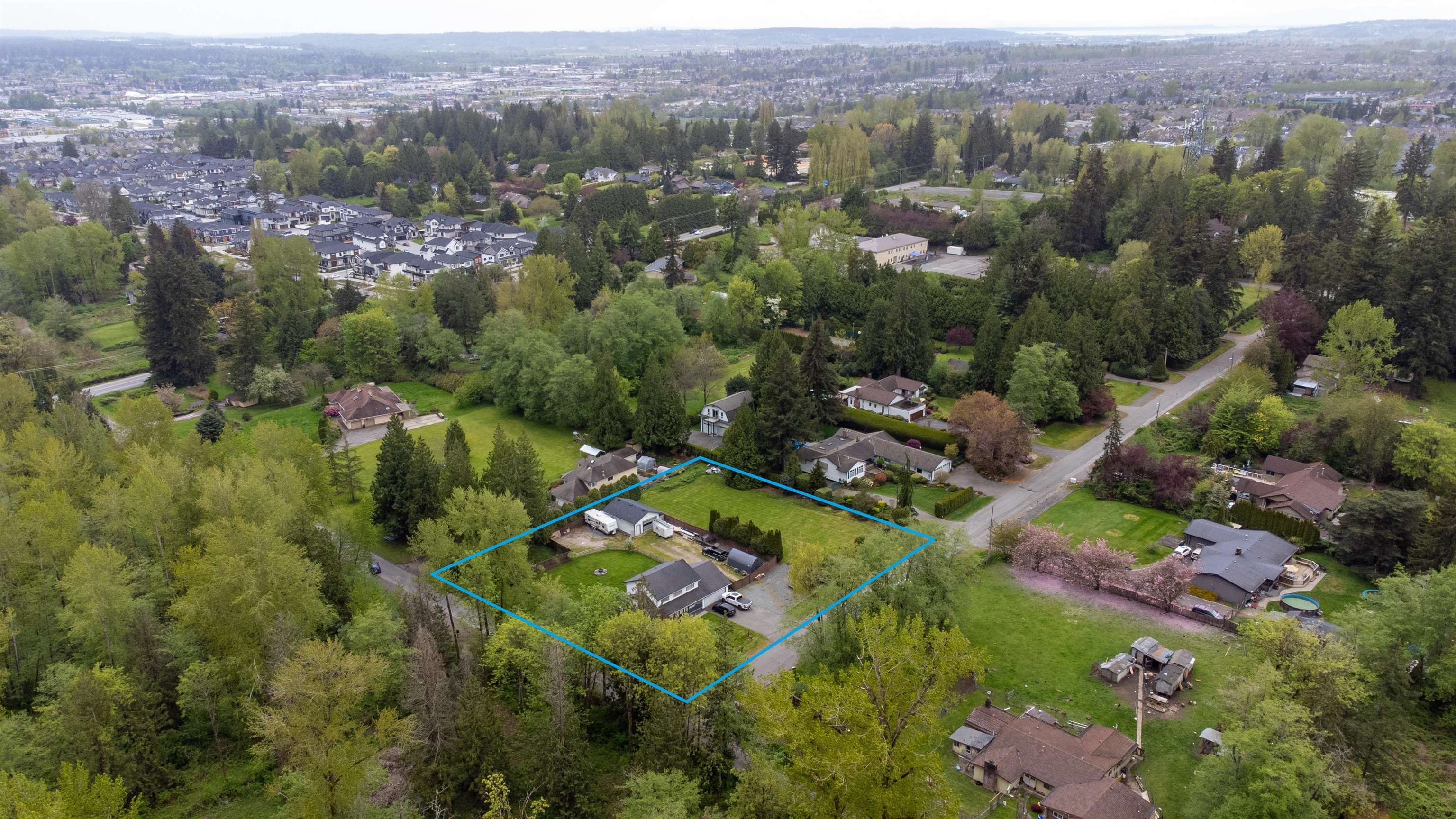 Main Photo: 20642 73A Avenue in Langley: Willoughby Heights House for sale : MLS®# R2775616