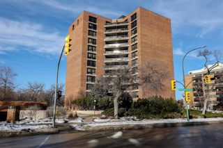 Photo 1: 703 255 Wellington Crescent in Winnipeg: Crescentwood Condominium for sale (1B)  : MLS®# 202228282