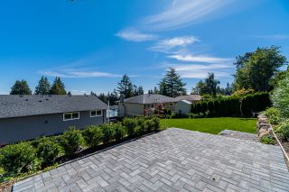 Photo 11: 1141 WALALEE Drive in Tsawwassen: English Bluff House for sale in "The Village" : MLS®# R2716209