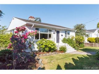 Photo 2: VICTORIA + WEST SAANICH REAL ESTATE = TILLICUM HOME For Sale SOLD With Ann Watley
