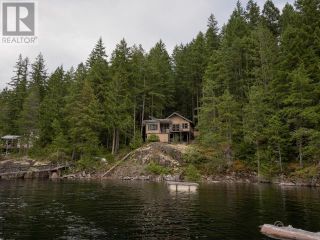 Photo 1: 9302 POWELL LAKE in Powell River: House for sale : MLS®# 17937
